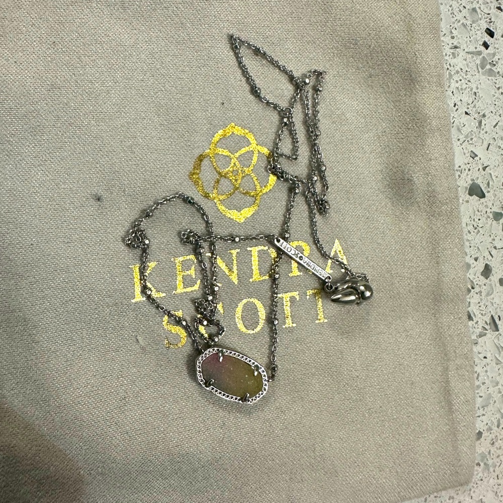 Rainbow druisy Kendra Scott necklace